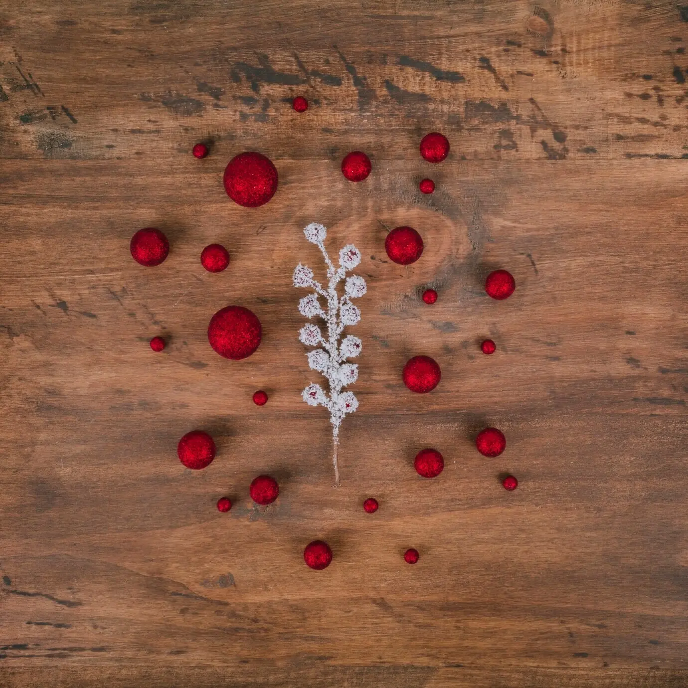 Композиция для Рождества с цветком