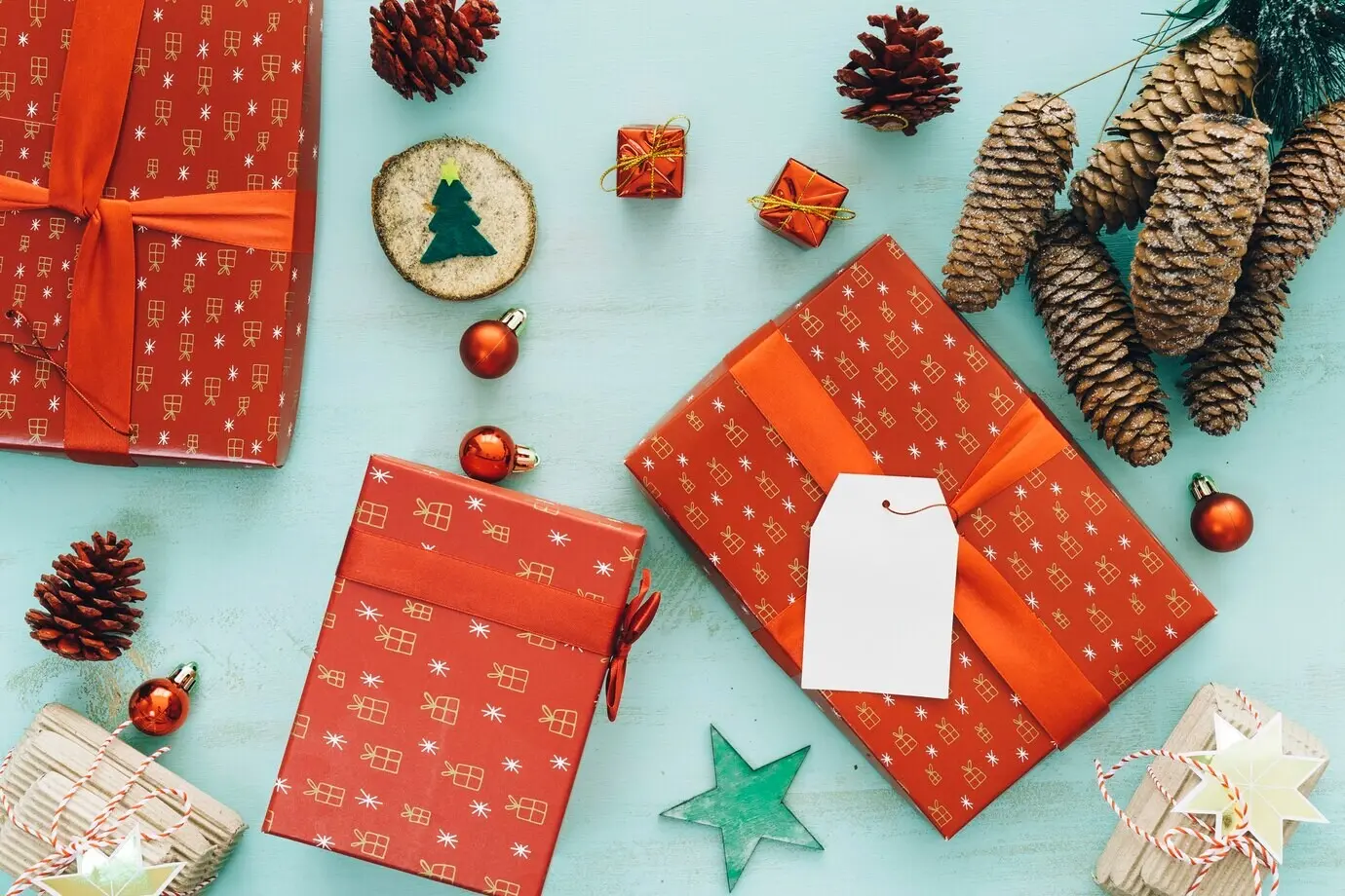 Креативный декор для Рождества, вид сверху.